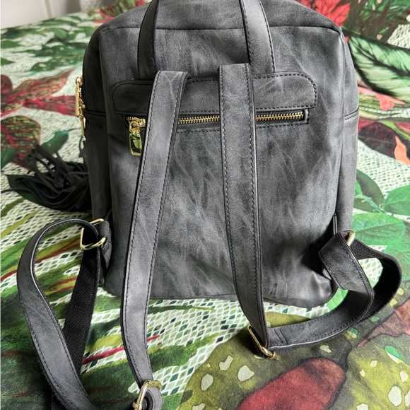 Steve Madden Backpack purse - Picture 3 of 4